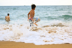 beach-boy-child-1755195